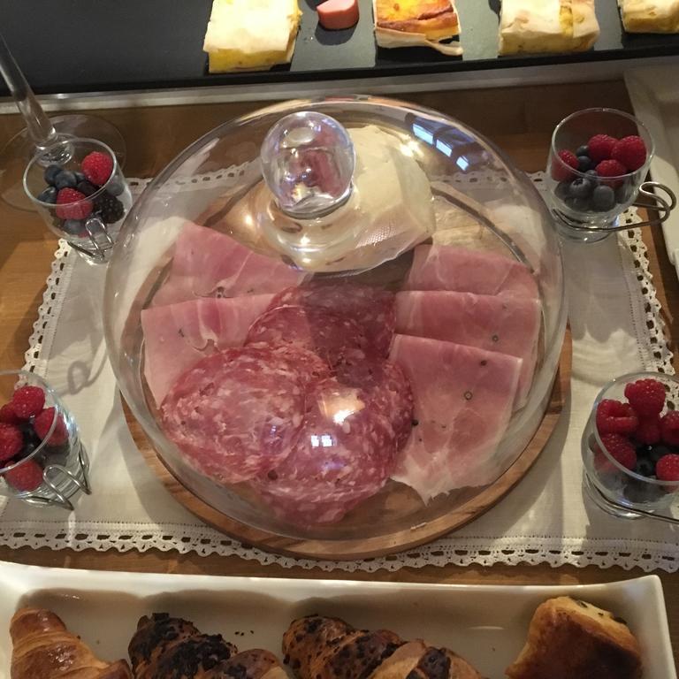 Agriturismo Da Mamma อัลบา ภายนอก รูปภาพ
