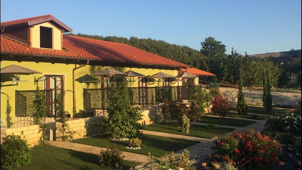 Agriturismo Da Mamma อัลบา ภายนอก รูปภาพ