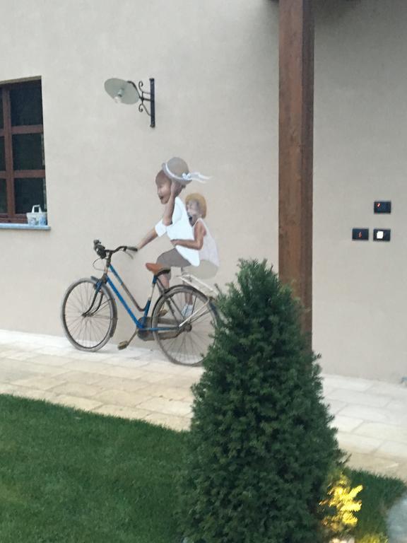 Agriturismo Da Mamma อัลบา ภายนอก รูปภาพ