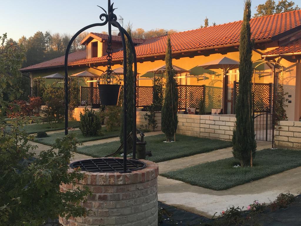 Agriturismo Da Mamma อัลบา ภายนอก รูปภาพ