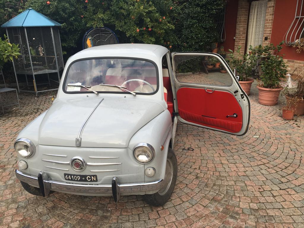Agriturismo Da Mamma อัลบา ภายนอก รูปภาพ