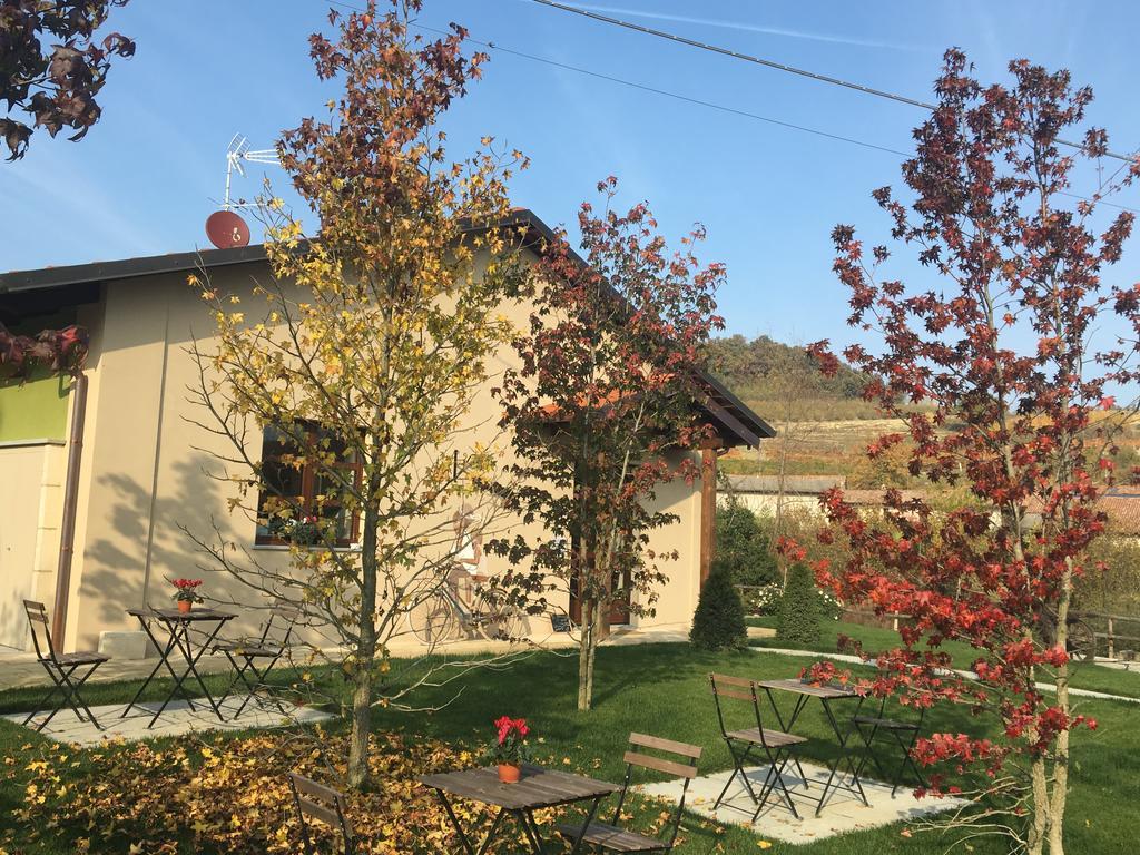 Agriturismo Da Mamma อัลบา ภายนอก รูปภาพ