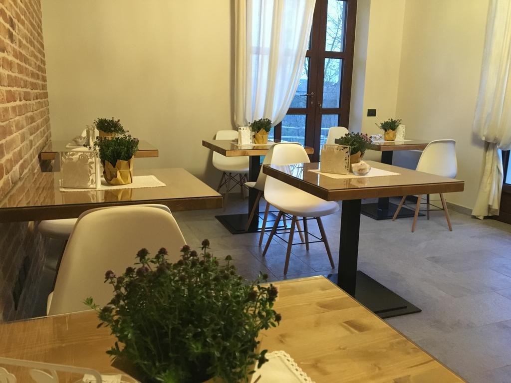 Agriturismo Da Mamma อัลบา ภายนอก รูปภาพ