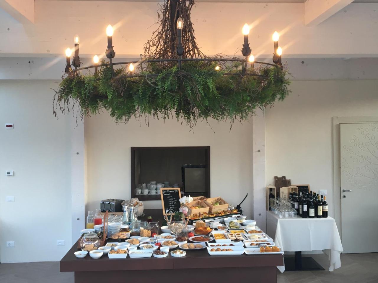 Agriturismo Da Mamma อัลบา ภายนอก รูปภาพ